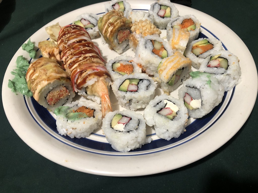 Plate of sushi - Supple Mama
